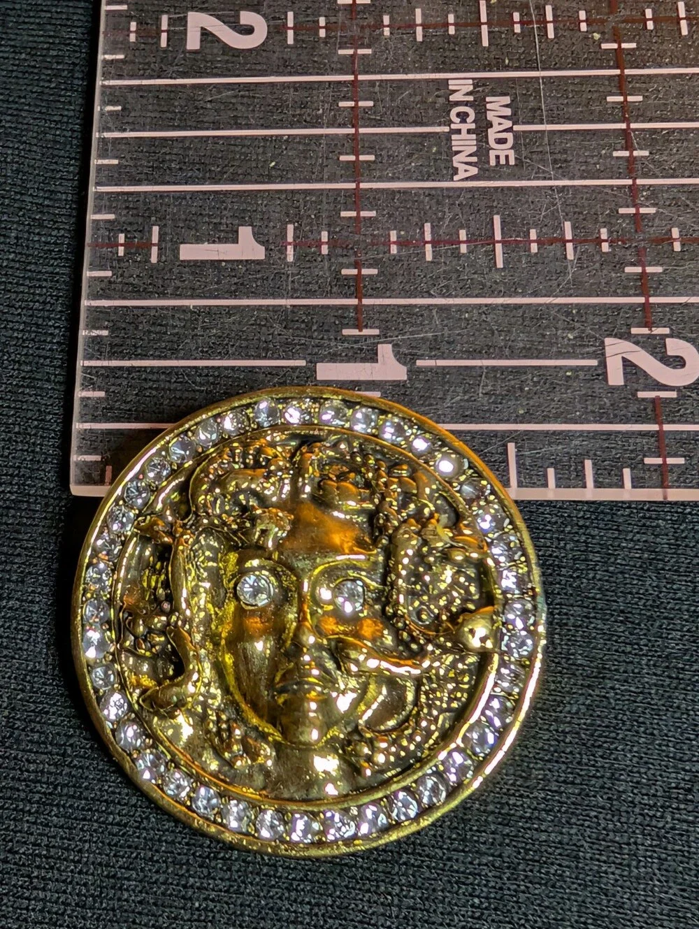 N/A gold medallion